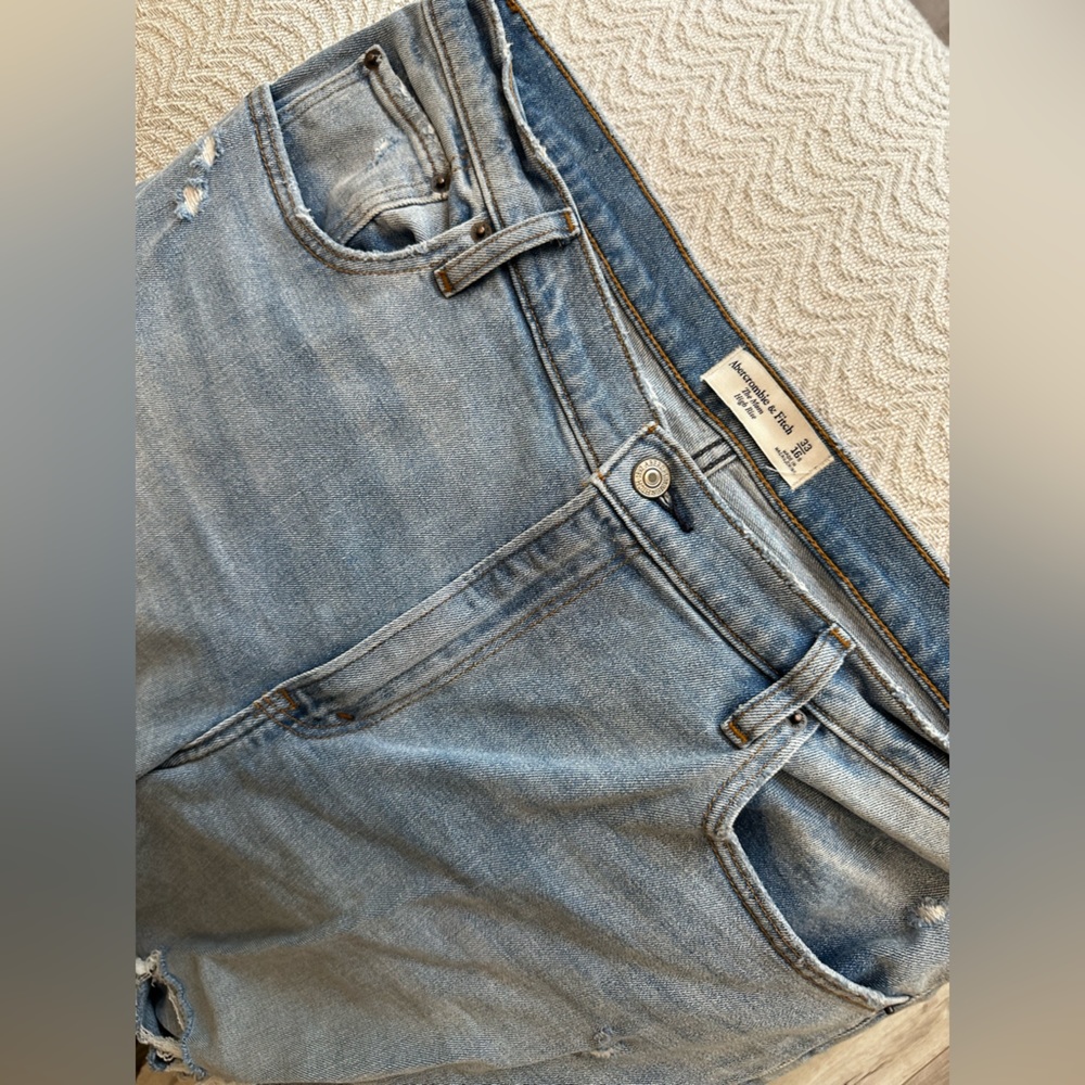 Abercrombie & Fitch Mom Jeans